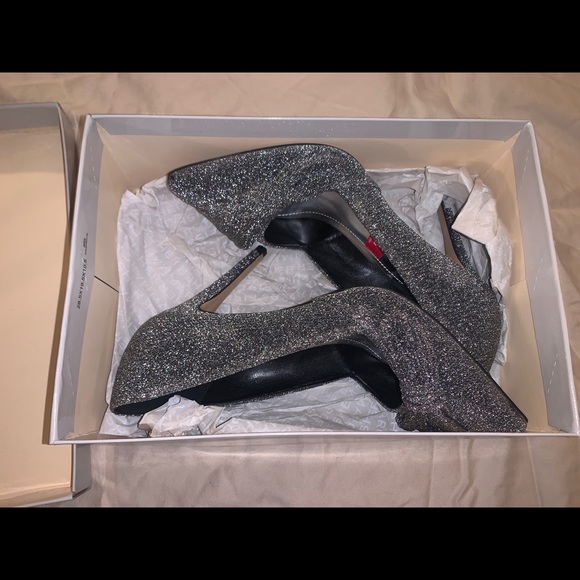 Marc Fisher beautiful heels - Picture 2 of 4